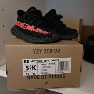 Yeezy Boost 350 V2